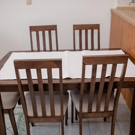 Apartments And Rooms By The Sea Supetarska Draga - Gornja, Rab - 11579 Δωμάτιο φωτογραφία