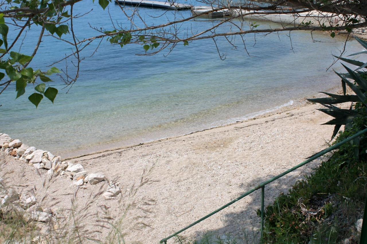 Apartments And Rooms By The Sea Supetarska Draga - Gornja, Rab - 11579 Εξωτερικό φωτογραφία