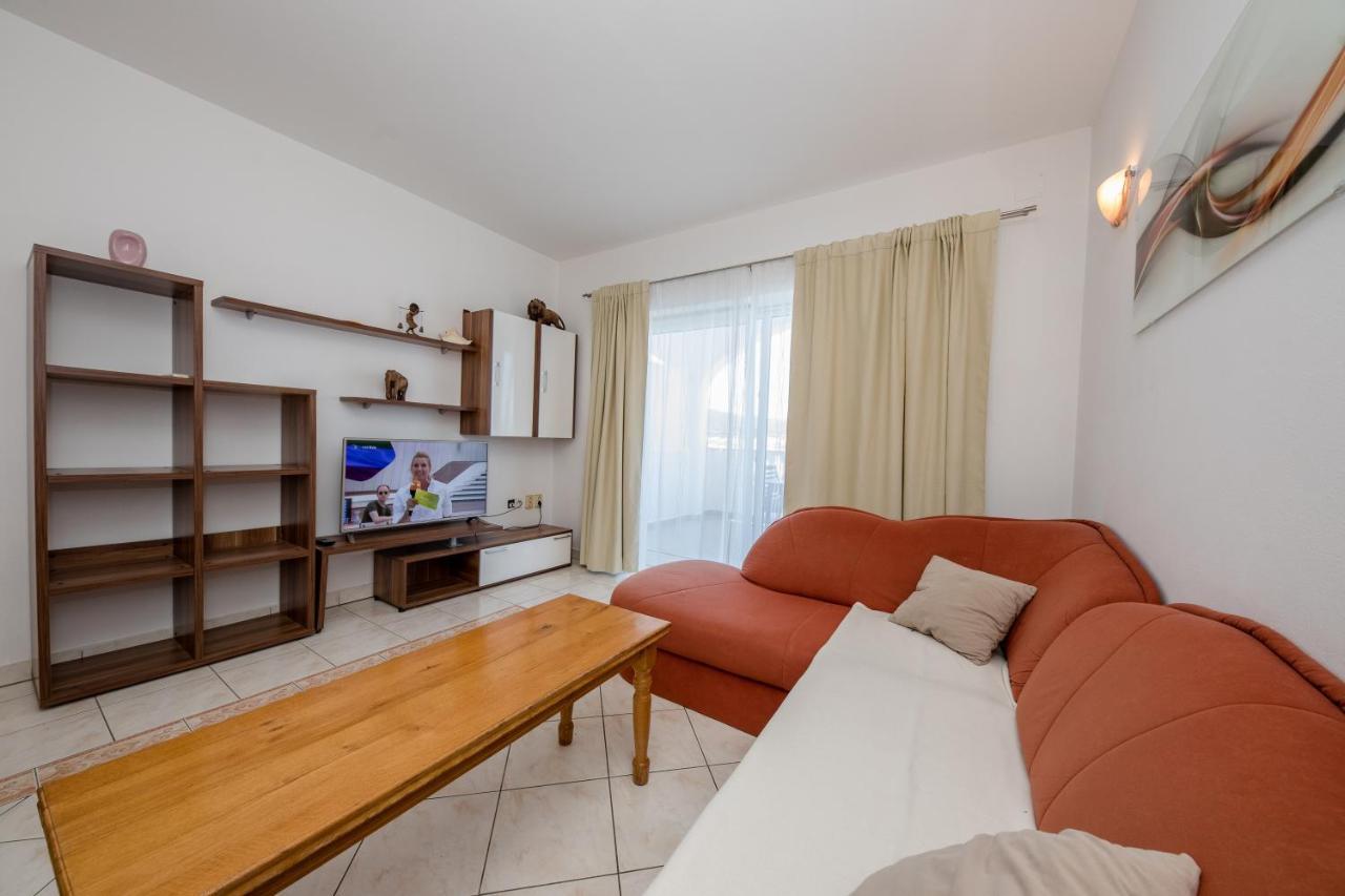 Apartments And Rooms By The Sea Supetarska Draga - Gornja, Rab - 11579 Εξωτερικό φωτογραφία