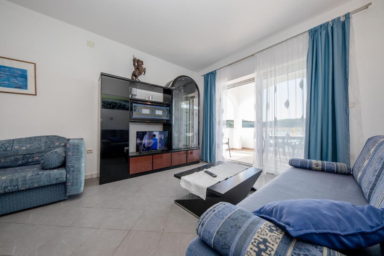 Apartments And Rooms By The Sea Supetarska Draga - Gornja, Rab - 11579 Εξωτερικό φωτογραφία