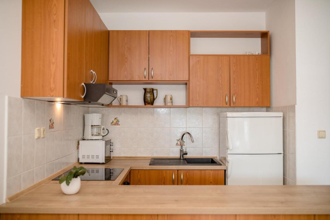 Apartments And Rooms By The Sea Supetarska Draga - Gornja, Rab - 11579 Εξωτερικό φωτογραφία