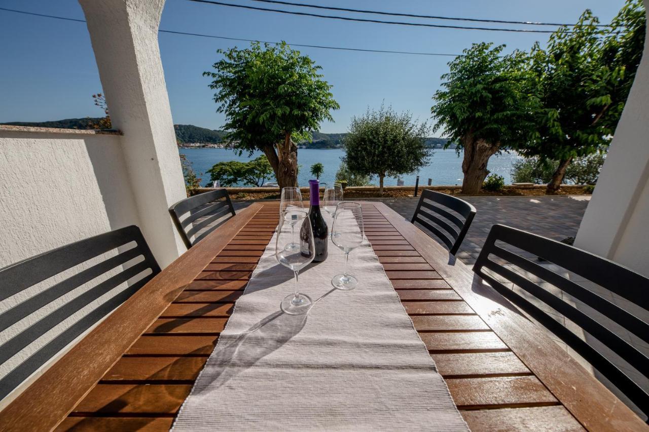 Apartments And Rooms By The Sea Supetarska Draga - Gornja, Rab - 11579 Εξωτερικό φωτογραφία