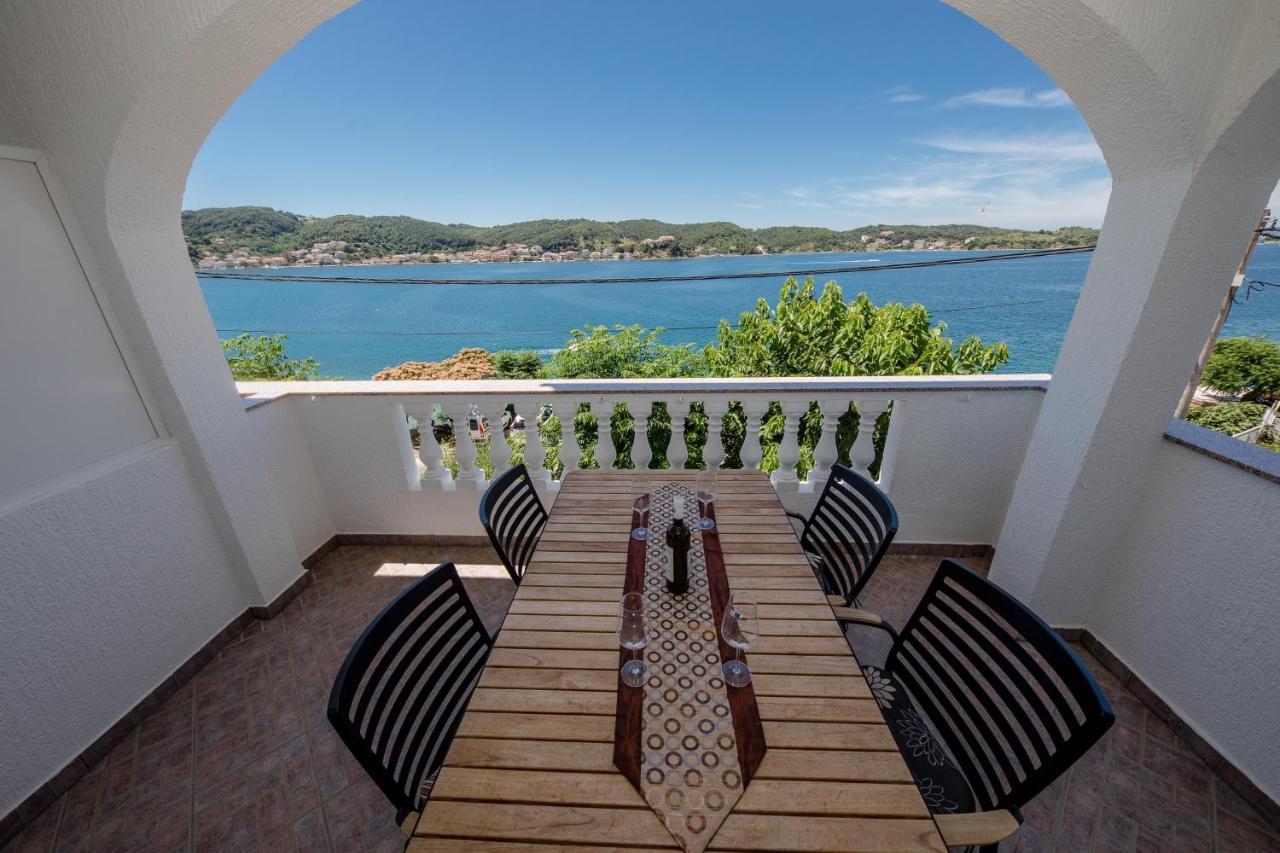 Apartments And Rooms By The Sea Supetarska Draga - Gornja, Rab - 11579 Εξωτερικό φωτογραφία