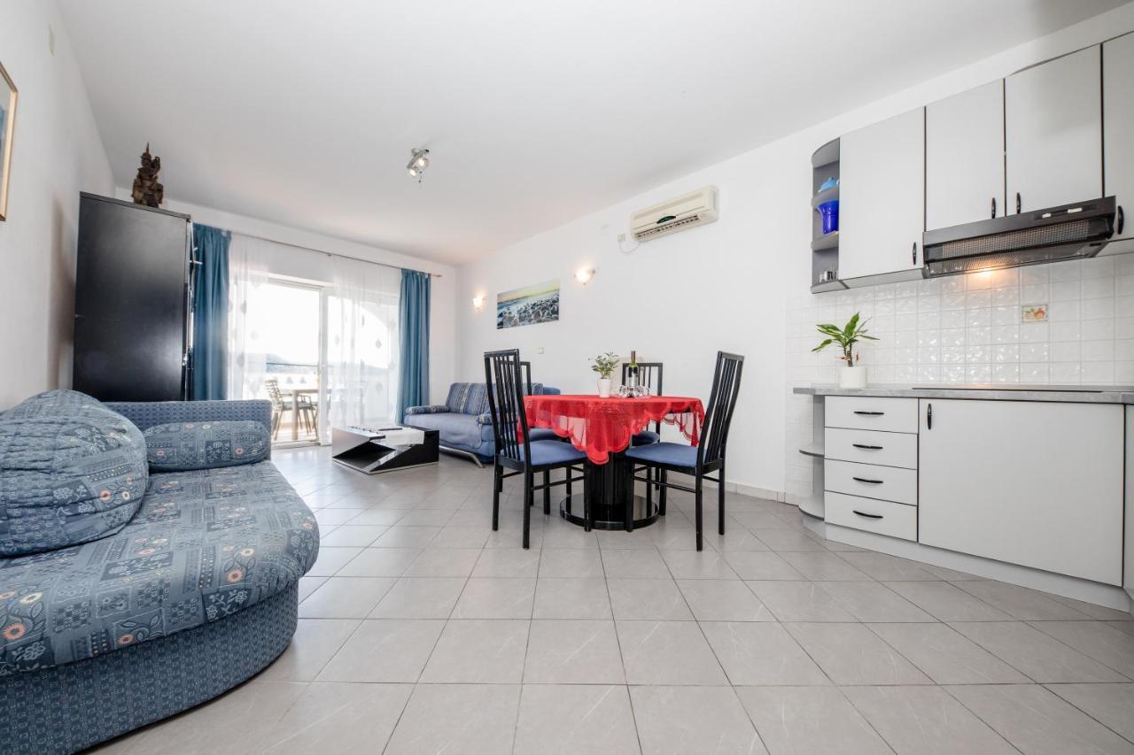 Apartments And Rooms By The Sea Supetarska Draga - Gornja, Rab - 11579 Εξωτερικό φωτογραφία